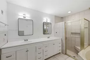 676 NW 107th Ln, Coral Springs, FL 33071 - Photo 18