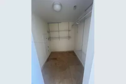185 SW 7th St #3211, Miami, FL 33130 - Photo 8