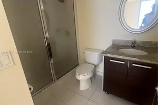 185 SW 7th St, Miami, FL 33130 - Photo 12