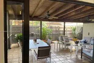 10361 Juniper Ct, Pembroke Pines, FL 33026 - Photo 14