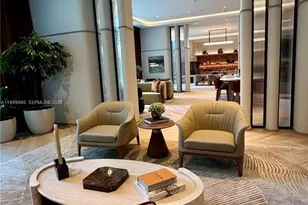 77 SE 5th St, Miami, FL 33131 - Photo 18