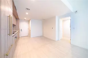 77 SE 5th St, Miami, FL 33131 - Photo 52