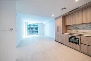 77 SE 5th St, Miami, FL 33131 - Photo 50