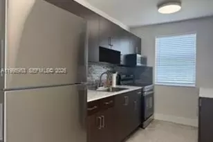 1607 NW 16th Ave, Miami, FL 33125 - Photo 2