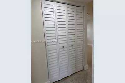 1607 NW 16th Ave #1, Miami, FL 33125 - Photo 12