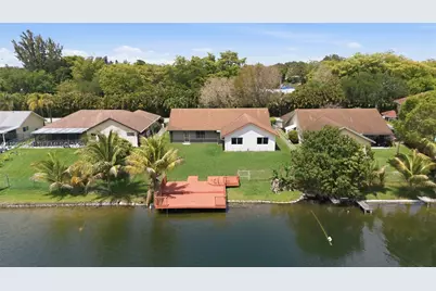 8230 SW 55th Ct, Davie, FL 33328 - Photo 38