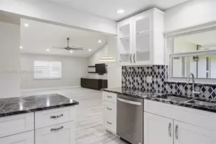 8230 SW 55th Ct, Davie, FL 33328 - Photo 20