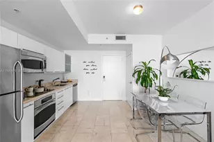 90 SW 3rd St, Miami, FL 33130 - Photo 10