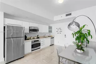 90 SW 3rd St, Miami, FL 33130 - Photo 12