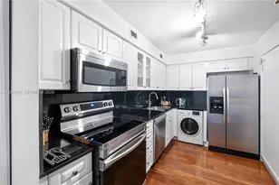 6770 Indian Creek Dr, Miami Beach, FL 33141 - Photo 8