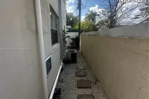 2420 SW 34th Ave, Miami, FL 33145 - Photo 4
