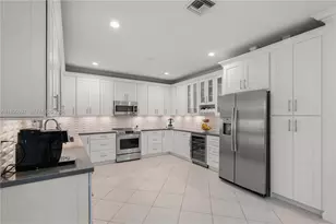 3706 Vista Way, Weston, FL 33331 - Photo 8