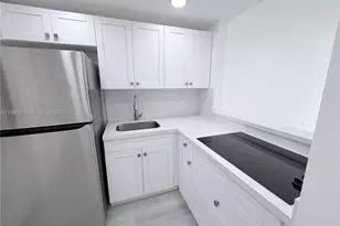 2980 Point E Dr, Aventura, FL 33160 - Photo 2