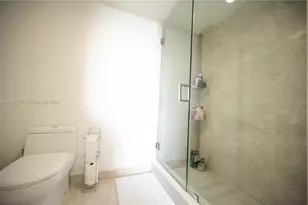 488 NE 18th St, Miami, FL 33132 - Photo 10