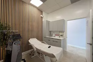 Med Spa For Sale, Miramar, FL 33025 - Photo 1
