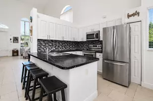 1910 SE 14th Cir, Homestead, FL 33035 - Photo 12