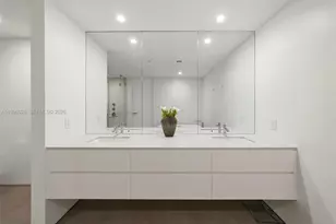 100 S Pointe Dr, Miami Beach, FL 33139 - Photo 36