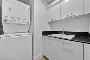 3951 S Ocean Dr, Hollywood, FL 33019 - Photo 36