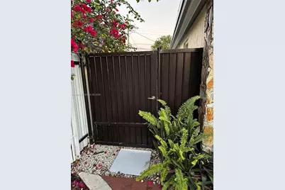 571 SW 71st Pl #1, Miami, FL 33144 - Photo 12