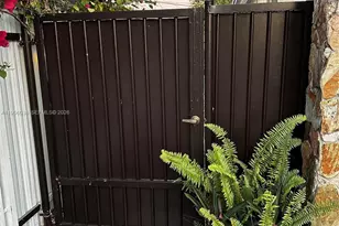 571 SW 71st Pl, Miami, FL 33144 - Photo 12