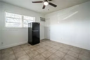 715 NE 6th St, Fort Lauderdale, FL 33304 - Photo 10