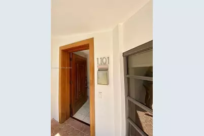 1101 Bay Dr, Miami Beach, FL 33141 - Photo 20