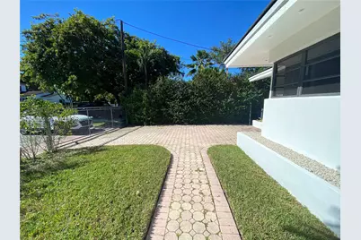 1101 Bay Dr, Miami Beach, FL 33141 - Photo 10