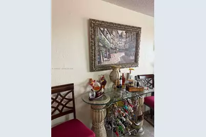 7477 NW 167th St, Hialeah, FL 33015 - Photo 12