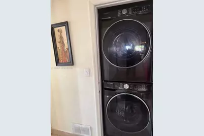 7477 NW 167th St, Hialeah, FL 33015 - Photo 24