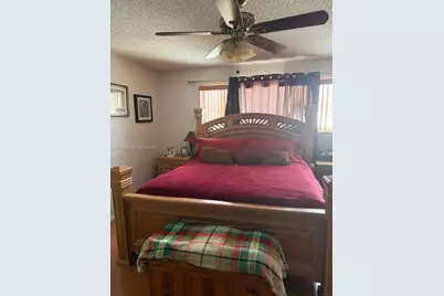 7477 NW 167th St, Hialeah, FL 33015 - Photo 14