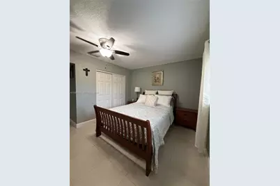 7008 NW 95th Ter, Tamarac, FL 33321 - Photo 12