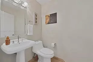 18345 NE 30th Pl, Aventura, FL 33160 - Photo 12