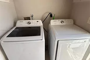 2920 NW 8th St, Fort Lauderdale, FL 33311 - Photo 10