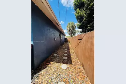 2920 NW 8th St, Fort Lauderdale, FL 33311 - Photo 18