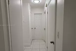 6071 SW 33rd St, Miramar, FL 33023 - Photo 8