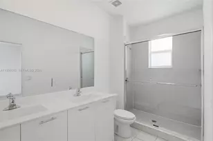 2345 NW 131st Cir, Miami, FL 33167 - Photo 24