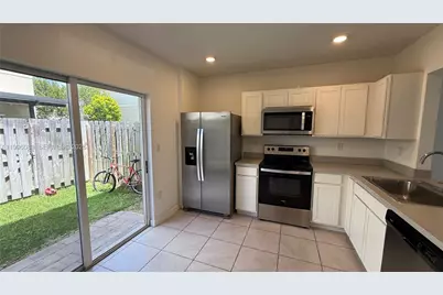 496 NE 5th St, Florida City, FL 33034 - Photo 2