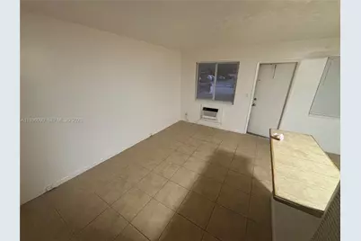 610 NE 12th Ave #3, Fort Lauderdale, FL 33304 - Photo 2