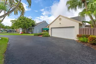 11018 SW 147th Pl, Miami, FL 33196 - Photo 2