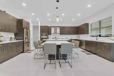 9150 Parkland Bay Dr, Parkland, FL 33076 - Photo 4