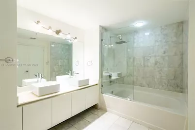 601 NE 36th St #812, Miami, FL 33137 - Photo 8