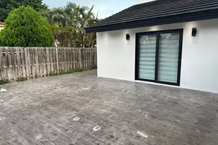 1295 SE 9th Pl, Homestead, FL 33035 - Photo 28