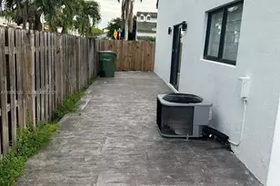 1295 SE 9th Pl, Homestead, FL 33035 - Photo 30