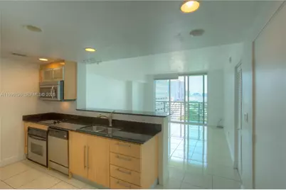 325 S Biscayne Blvd #2320, Miami, FL 33131 - Photo 8