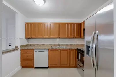 6130 W 19th Ave #301, Hialeah, FL 33012 - Photo 6