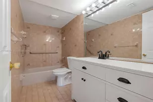 6130 W 19th Ave, Hialeah, FL 33012 - Photo 16