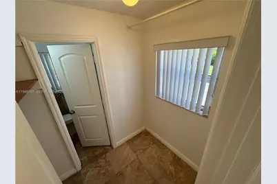 901 SE 2nd Ct #4, Fort Lauderdale, FL 33301 - Photo 8
