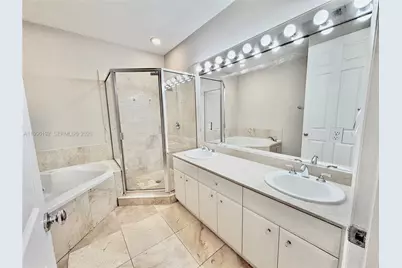 504 SW 4th Ave, Fort Lauderdale, FL 33315 - Photo 30