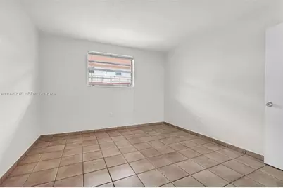 4655 Palm Ave #205, Hialeah, FL 33012 - Photo 34