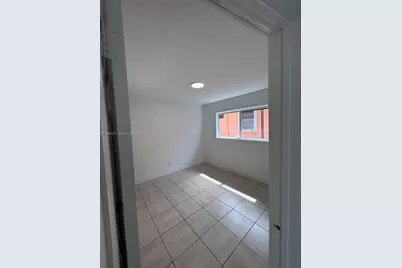 1128 NW 76th St, Miami, FL 33150 - Photo 14